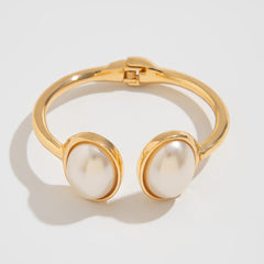 pearl-studded gold bangle – LUMI