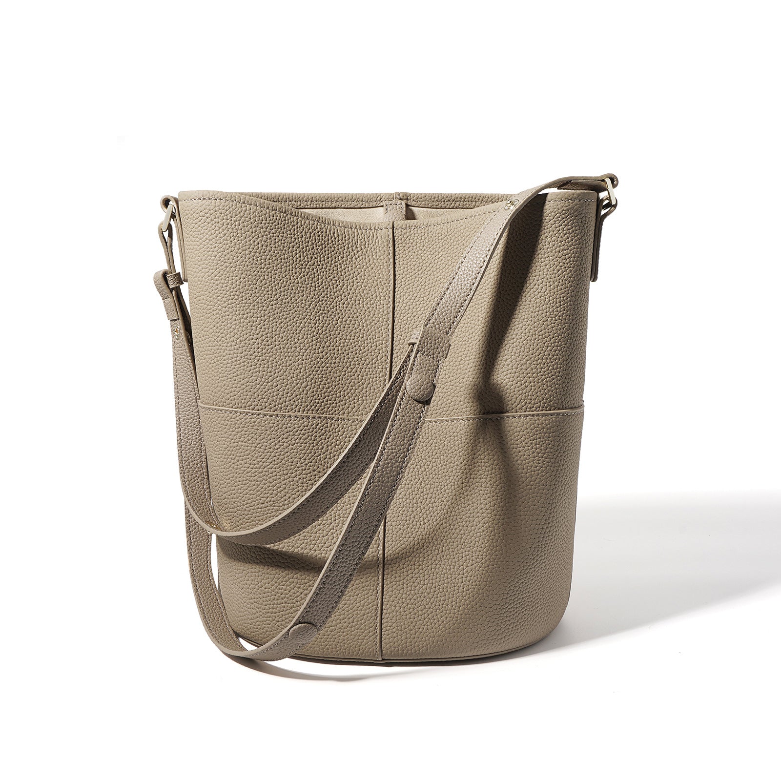 pebbled leather bucket bag with adjustable strap – NOQ