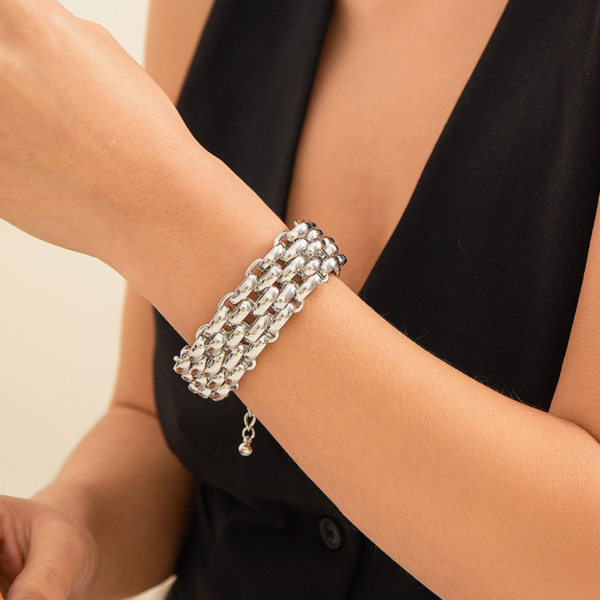Chunky Link Bracelet with Bold Detailing - Gumy