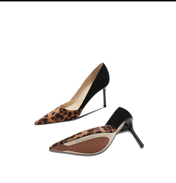pointed-toe pumps with leopard print and black suede contrast - Solado