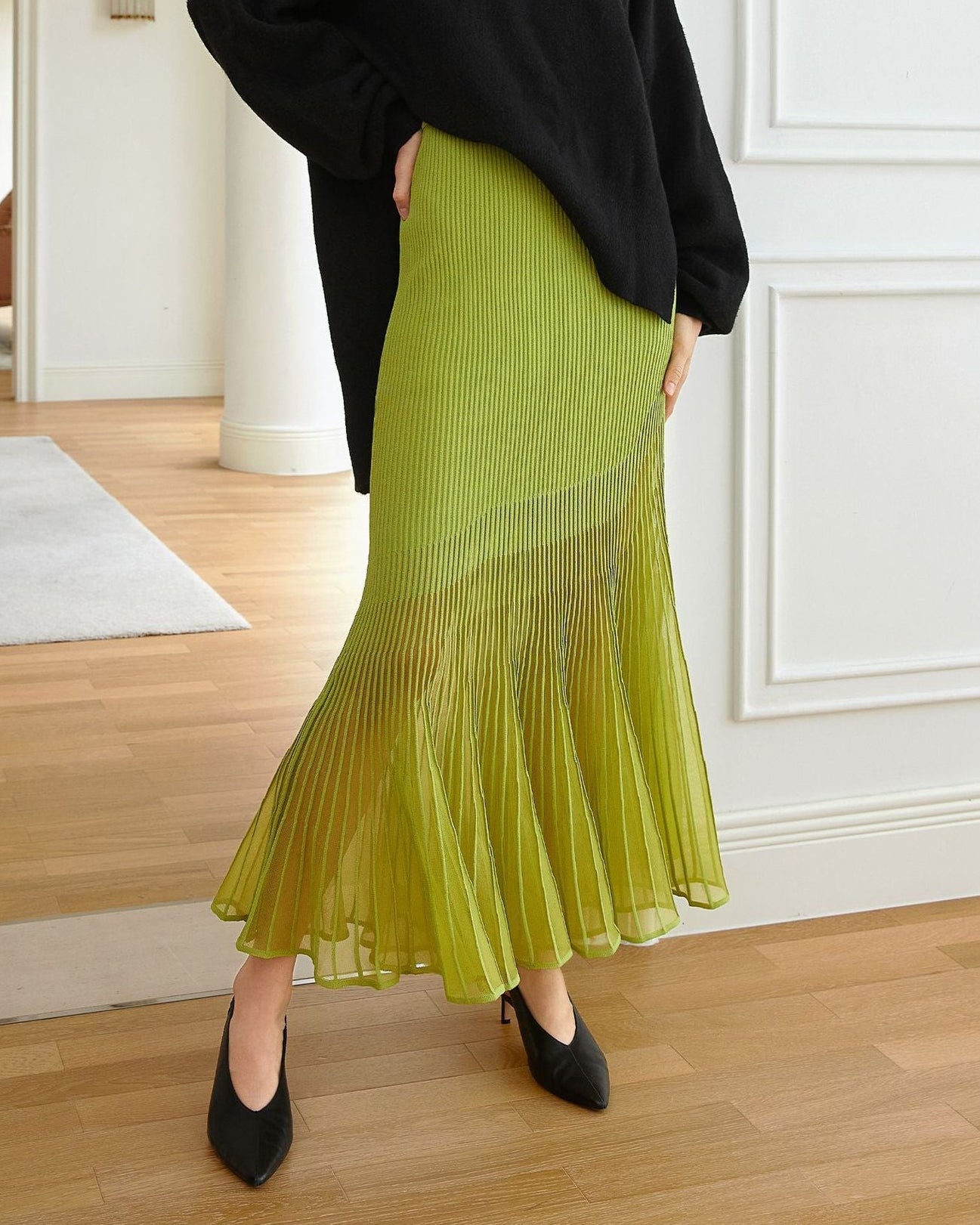 Pleated ribbed skirt with flared hem - Ebrinu
