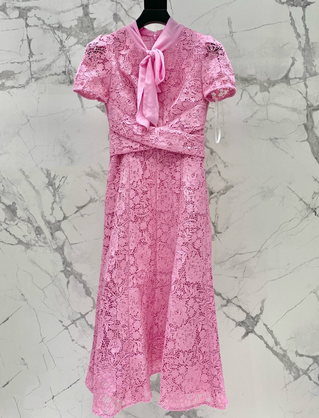 lace midi dress with necktie – Eeshvi