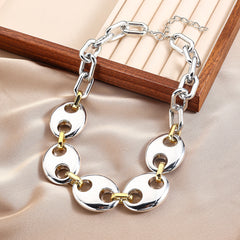 Bold oval-link chain necklace with statement shine - Nilvu