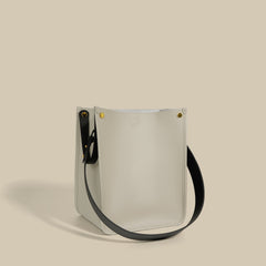 structured leather tote with contrast strap – EDEN