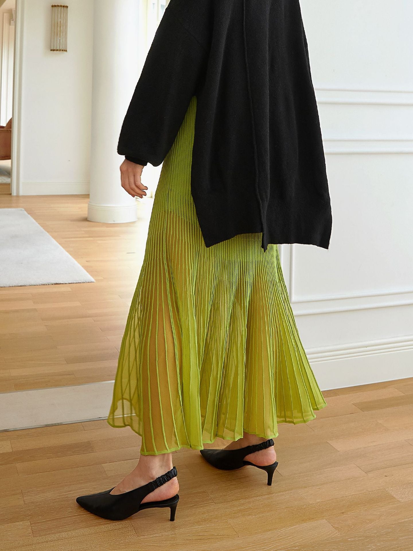Pleated ribbed skirt with flared hem - Ebrinu