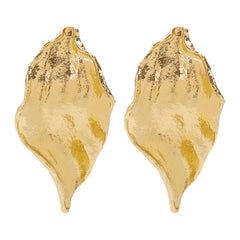 hammered shell-shaped stud earrings with organic finish - SELENET