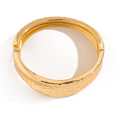 hammered gold bangle bracelet with tapered edges – VIERA