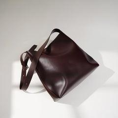 structured leather tote with wide strap – VERA