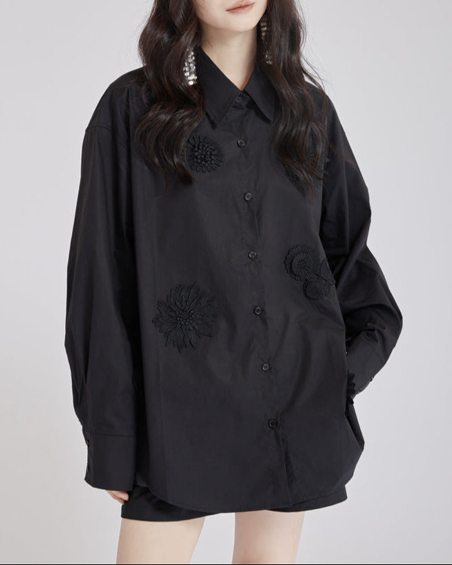 Relaxed fit shirt with floral embroidery - Elkura