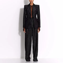 Pinstriped tailored blazer and high-waisted trousers - Suzzir