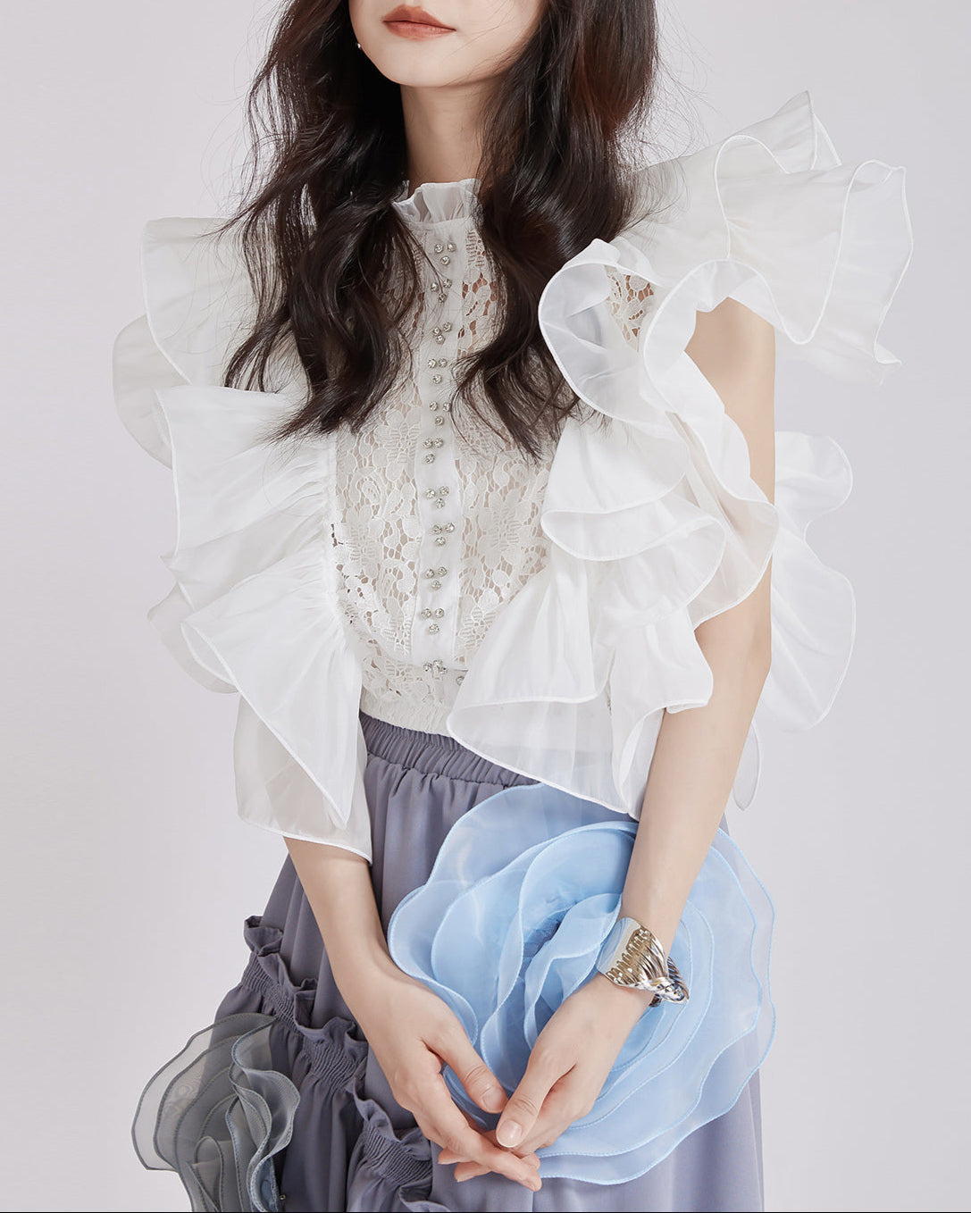Ruffled floral blouse with lace detail - Ejiny