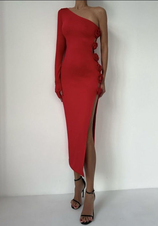 one-shoulder gown with floral side appliqué – Fahapol