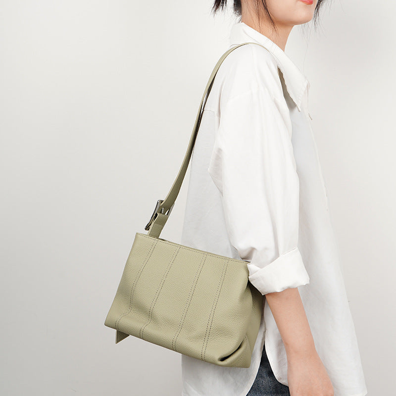 structured shoulder bag with vertical stitching - ORAS