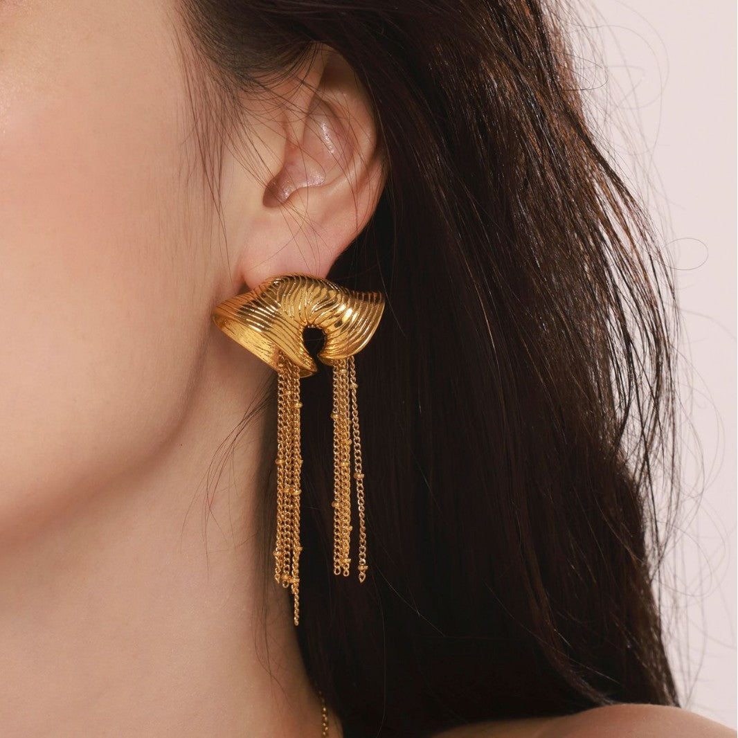 sculpted gold fan earrings with cascading chain tassels – VALINA