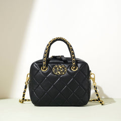 quilted box bag with chain-link details – NOIZR