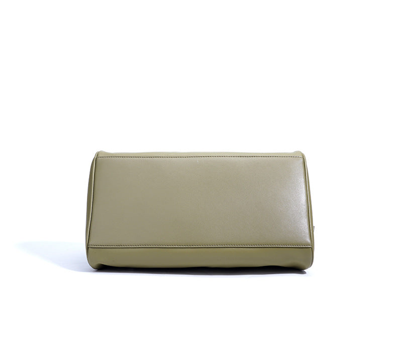 structured barrel shoulder bag in camel – LYRA