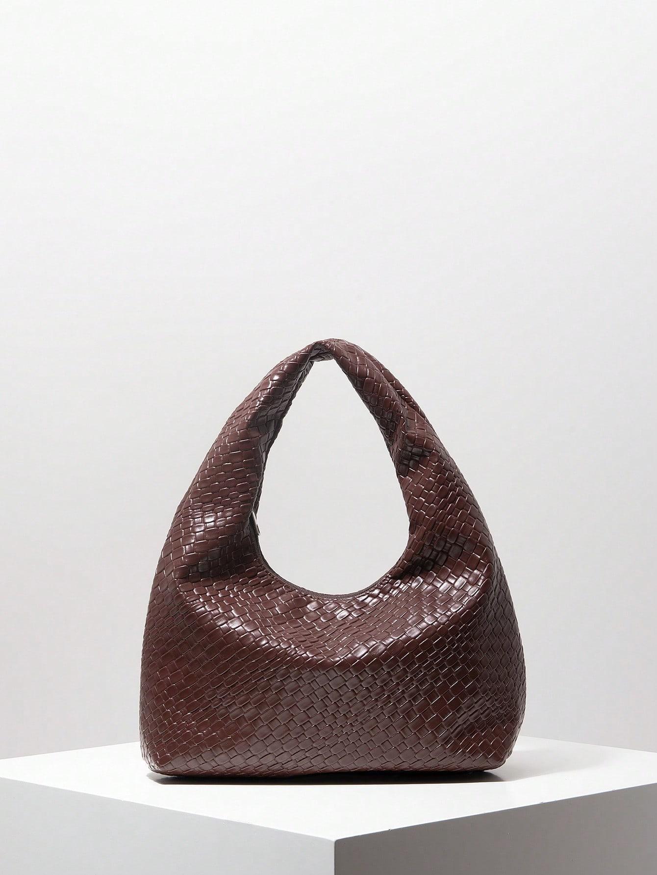 Woven hobo handbag with rounded handle - Nurdi