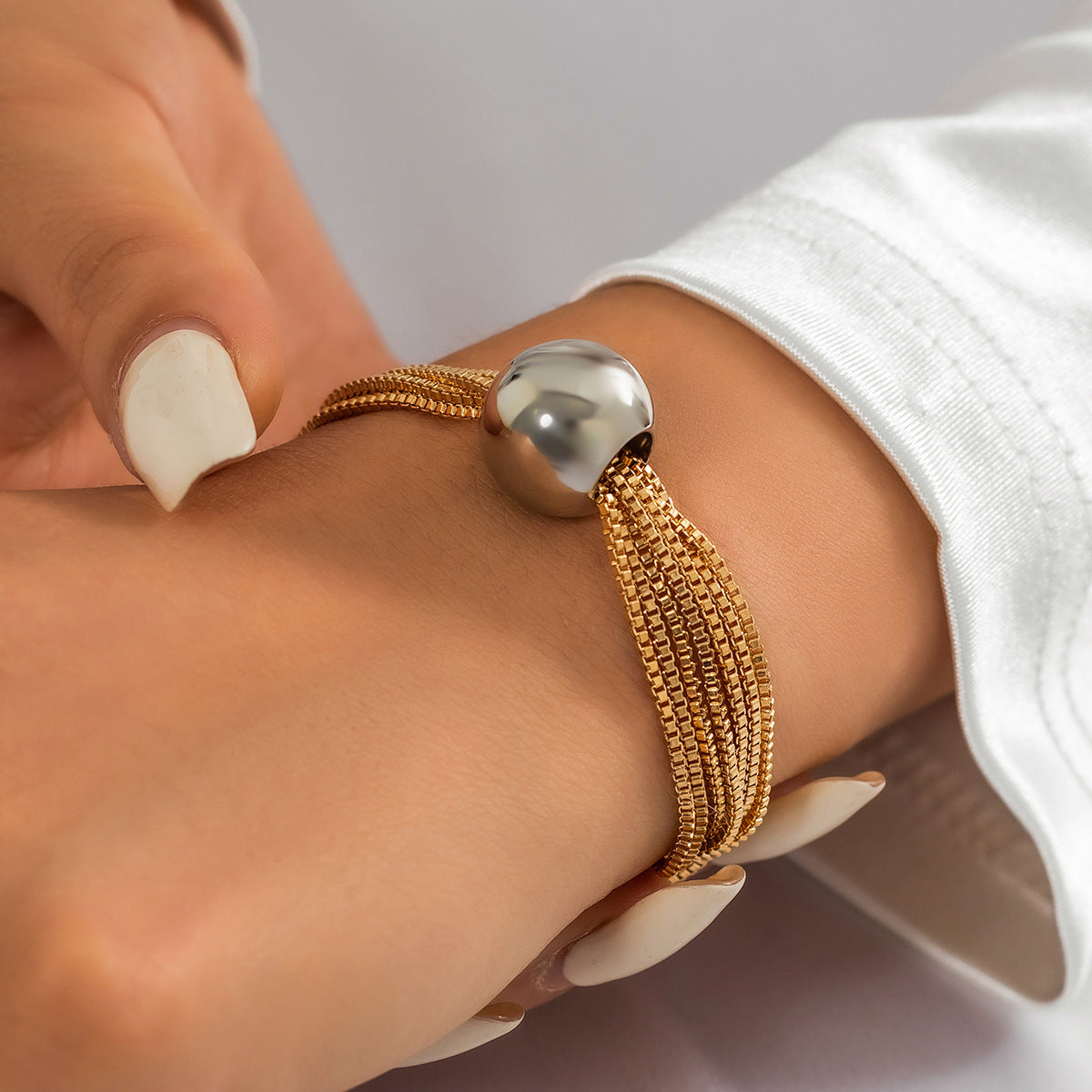 Multi-Strand Chain Bracelet with Oversized Bead – Gihkru