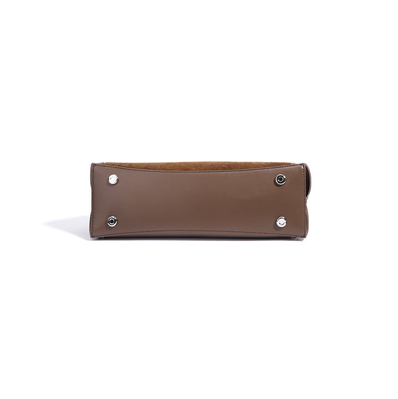curved suede shoulder bag with flap closure – AURA