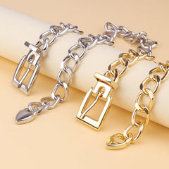Chunky chain choker with buckle and heart pendant - Bebzi