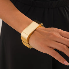 wide sculpted cuff bracelet in high-shine gold – ARDON