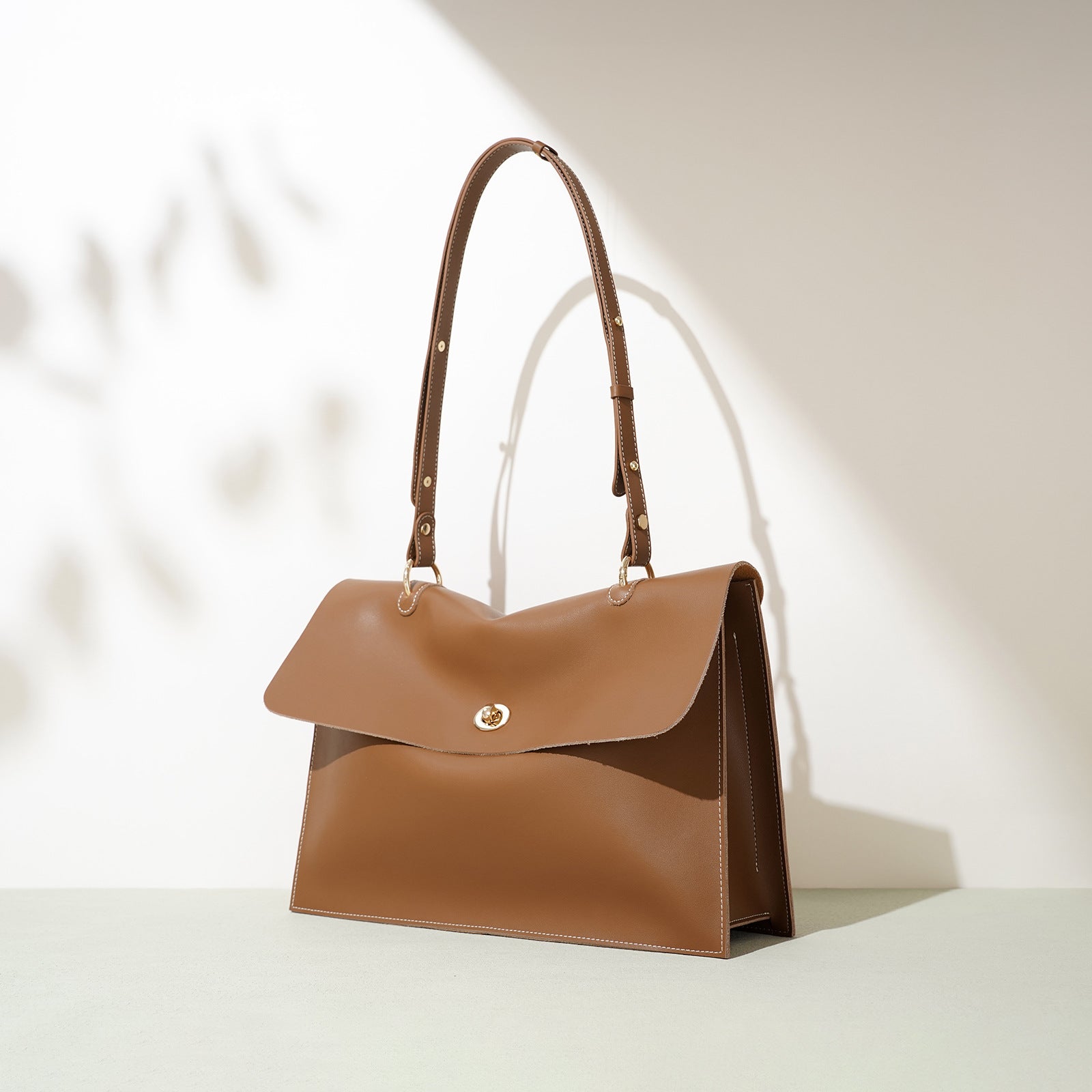 flap shoulder bag with adjustable strap – SIENNA