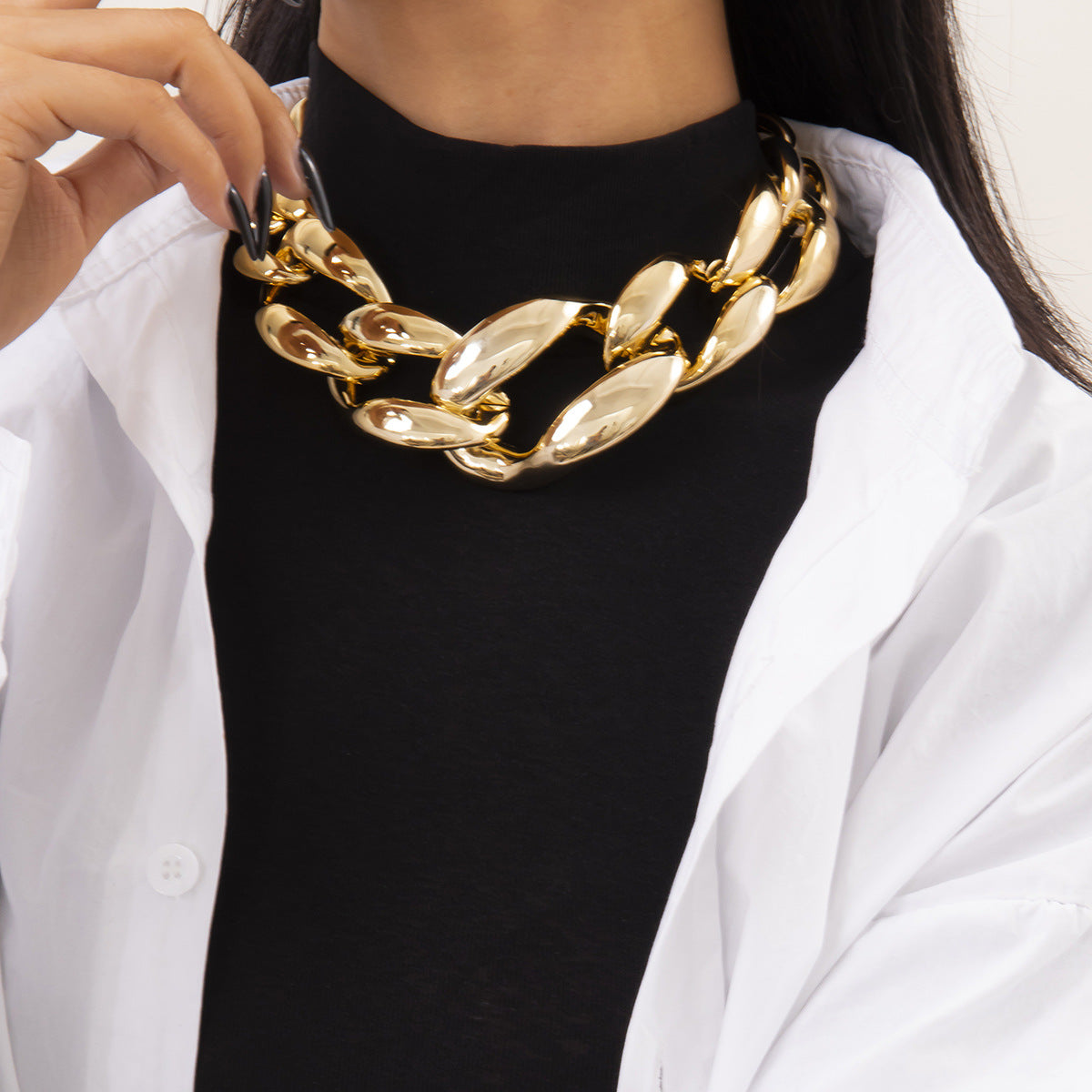 Chunky marquise-link chain necklace with glossy finish - Lindu
