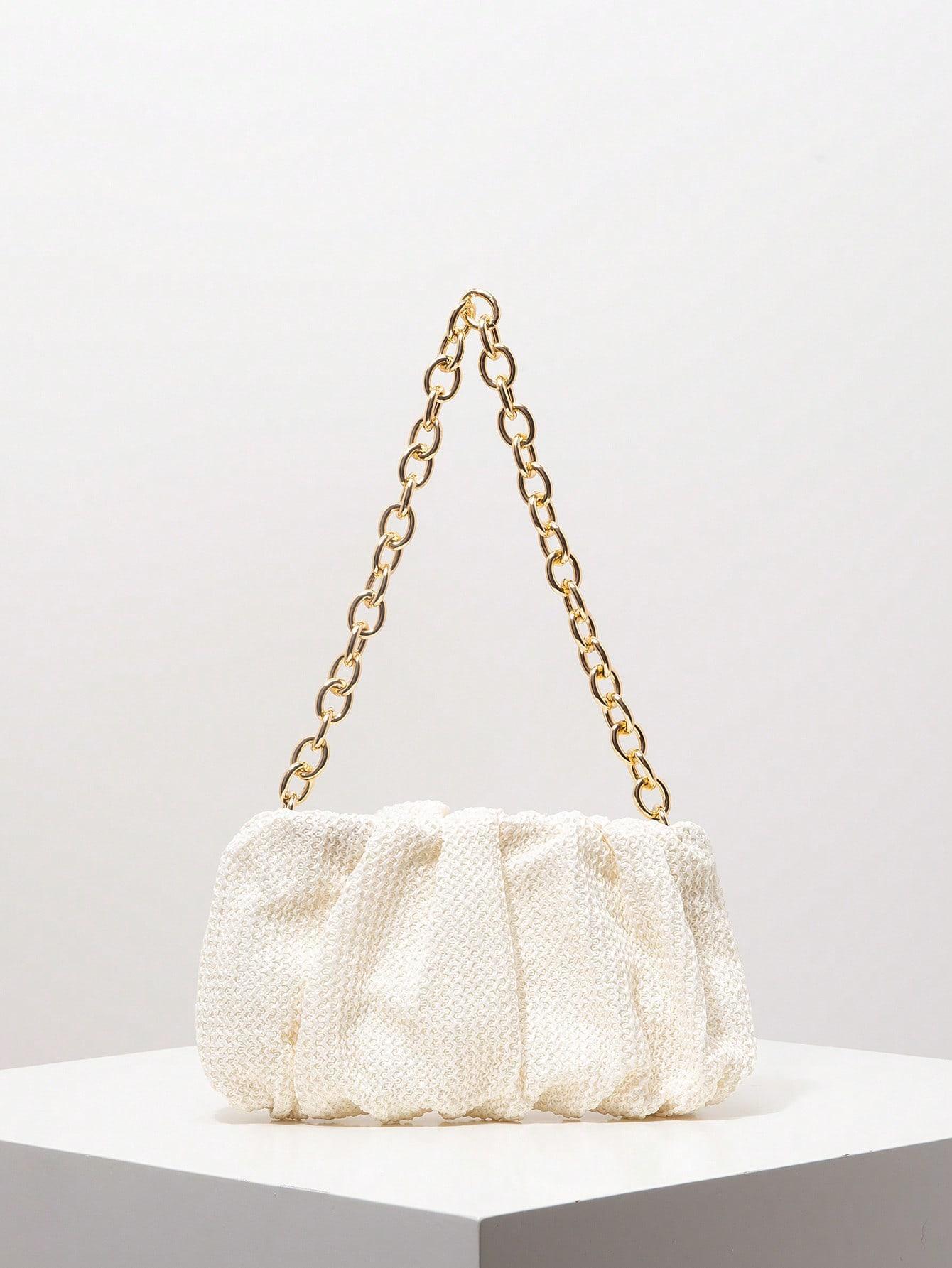 Pleated straw clutch with gold chain strap – Bintru