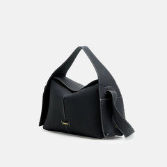 sculpted flap shoulder bag in pebble leather – LUMA