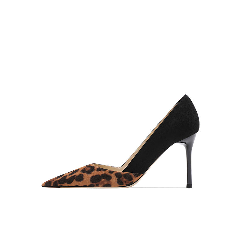 pointed-toe pumps with leopard print and black suede contrast - Solado
