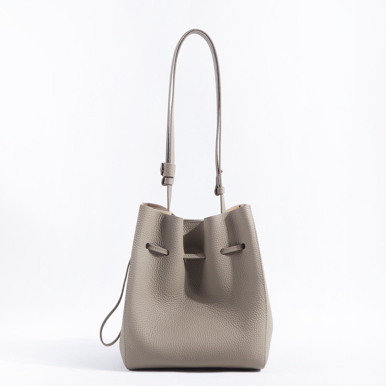pebbled leather bucket bag with adjustable strap – LUNARD