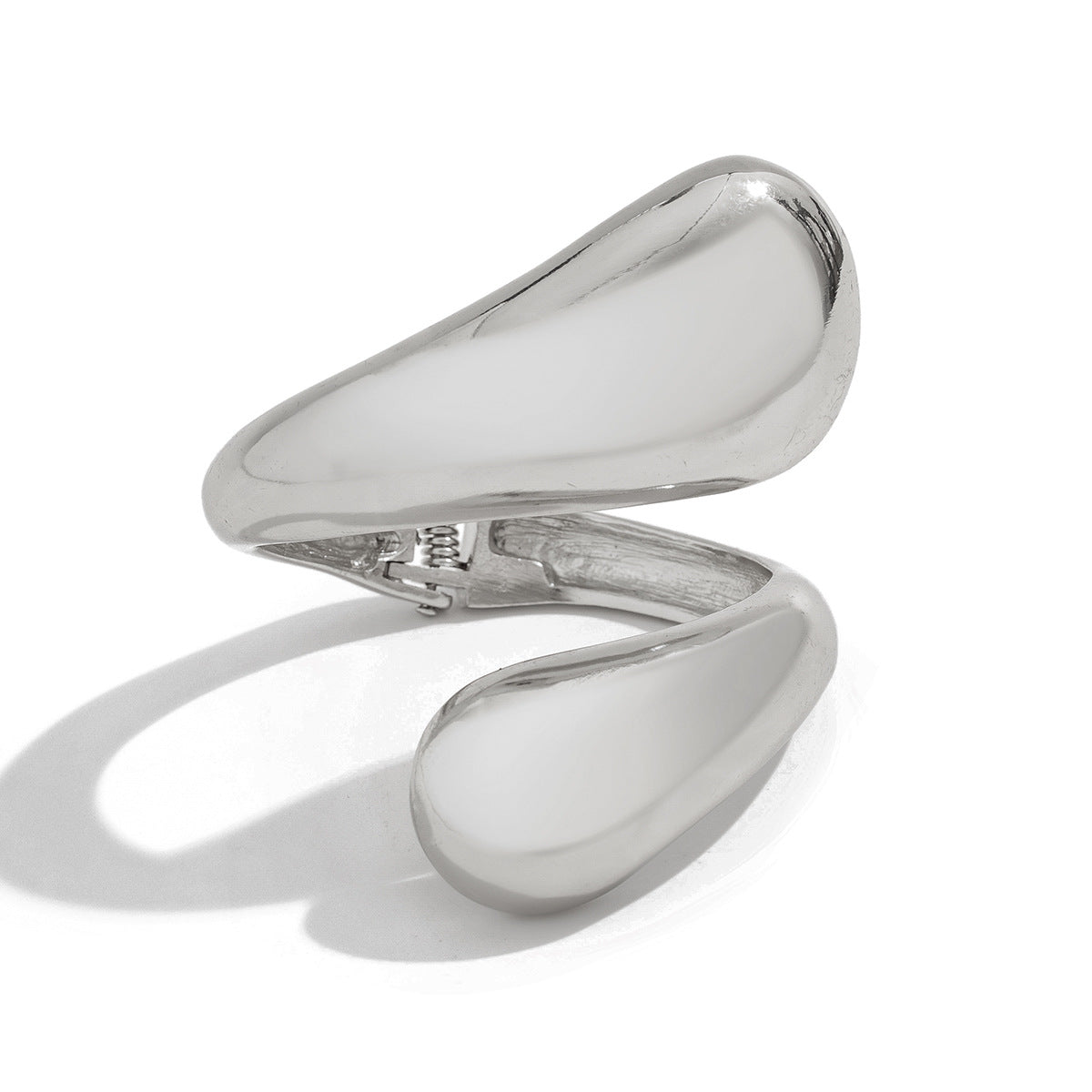 fluid teardrop cuff bracelet in polished gold – VELA