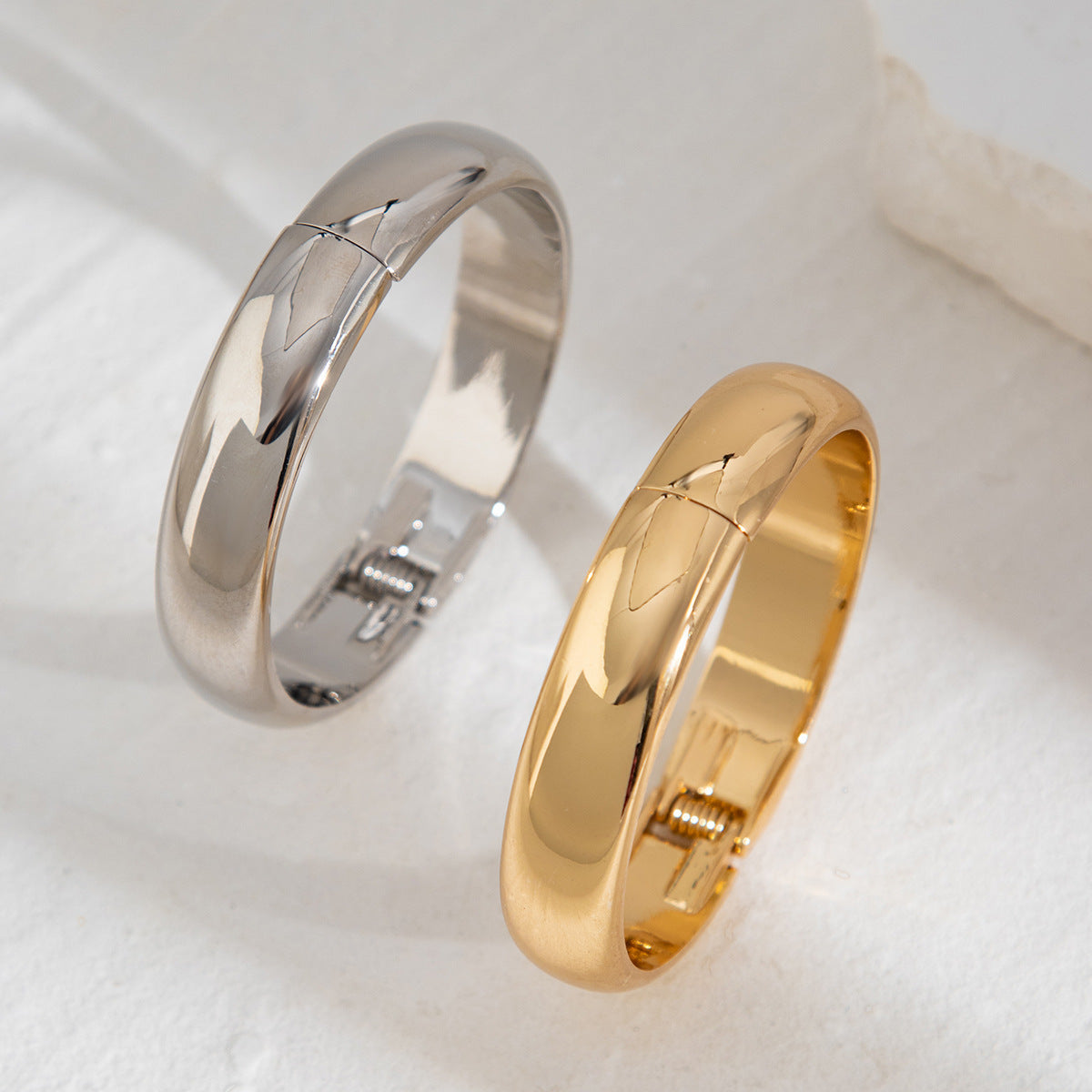minimalist gold cuff bracelet with rounded finish – NORES