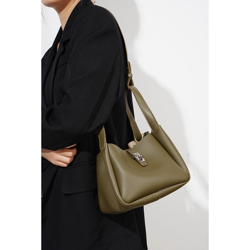 mini structured tote with twist lock – SAGE