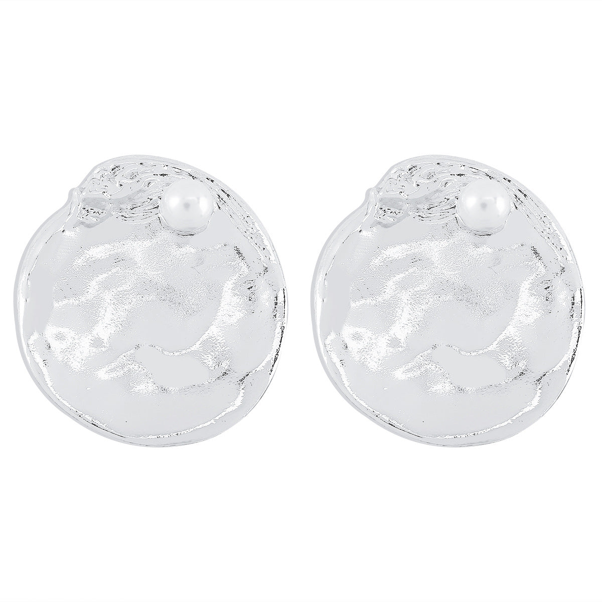 Round hammered earrings with pearl accent - Inzuva