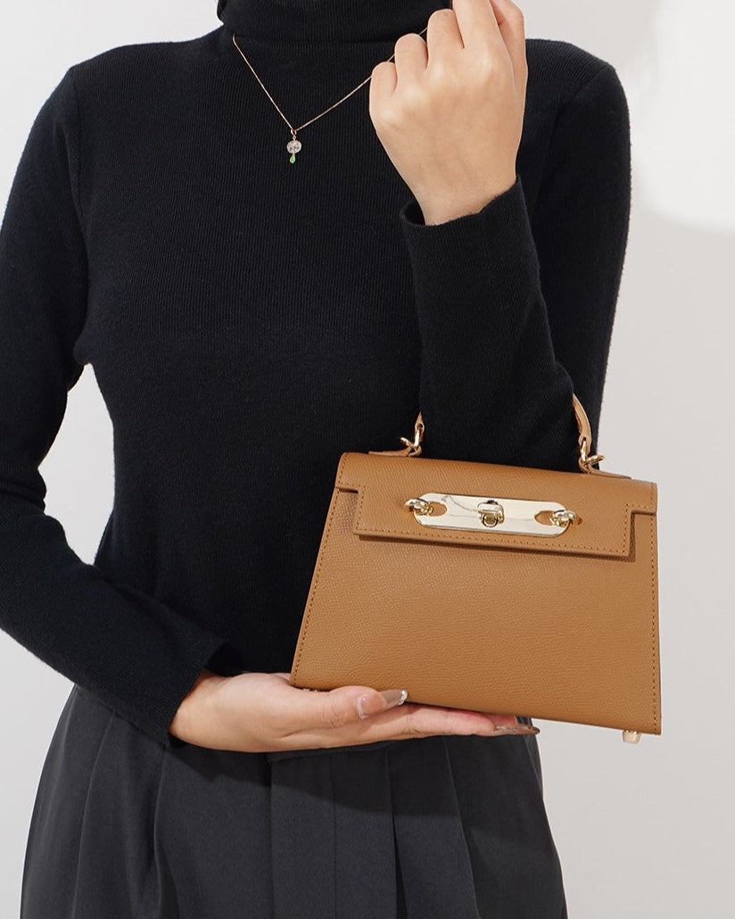 structured top-handle mini bag with gold chain strap – ELARLA