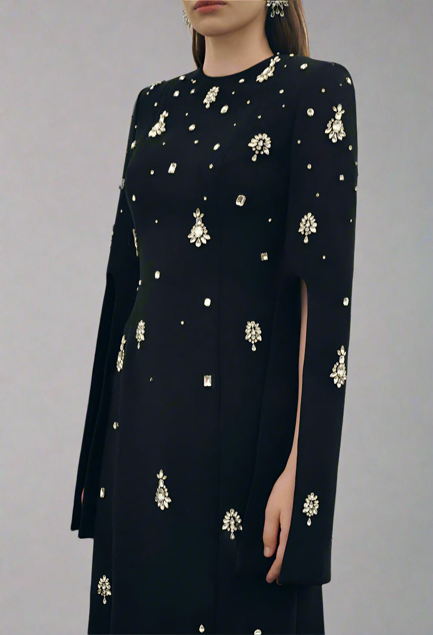 Long-sleeve embellished gown with cape detail - Zuswy