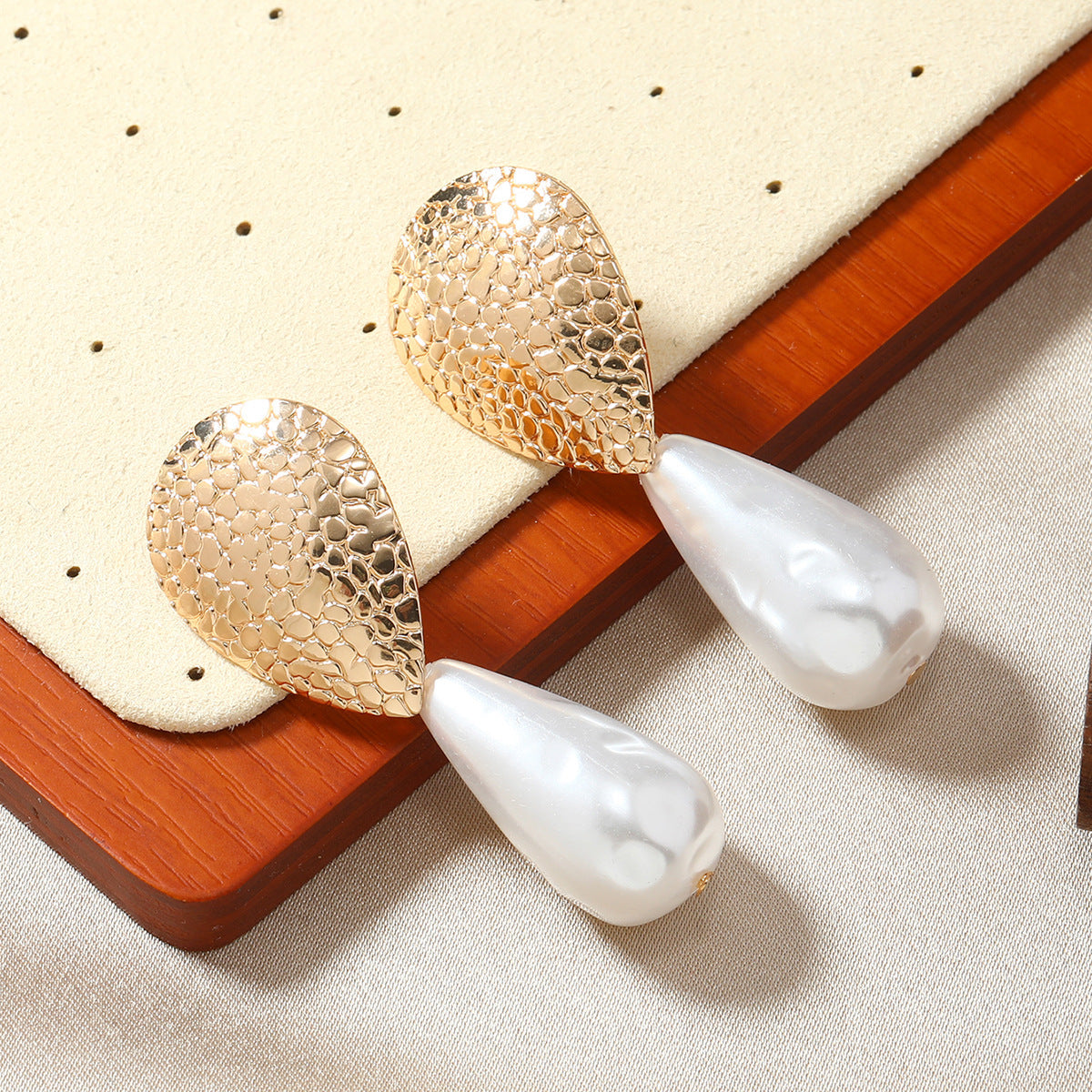 abstract gold stud earrings with baroque pearl drops – SIRX