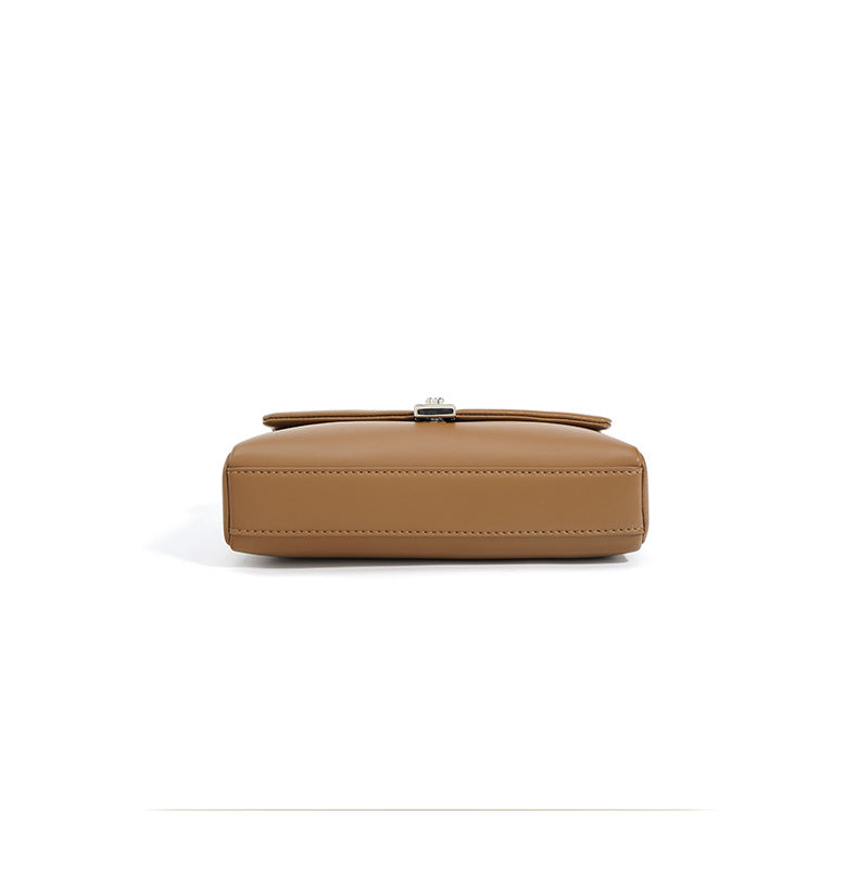 structured leather crossbody bag with flap and chain strap - NOZVA