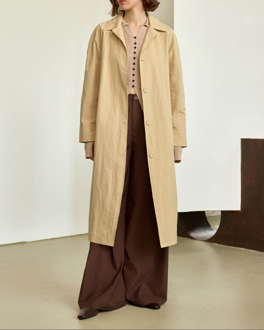 Longline buttoned coat with spread collar - Newti