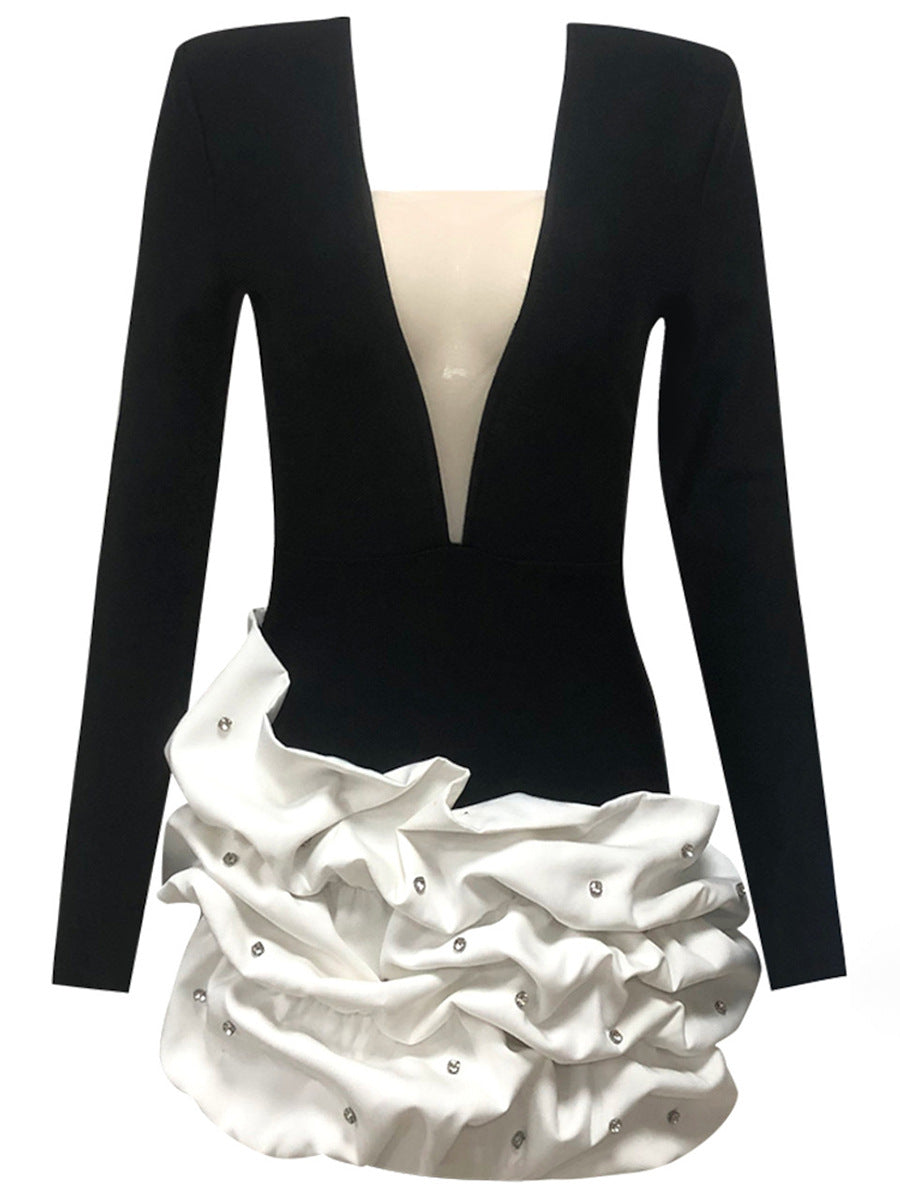 Long sleeve mini dress with plunging neckline and ruched skirt – Caleno
