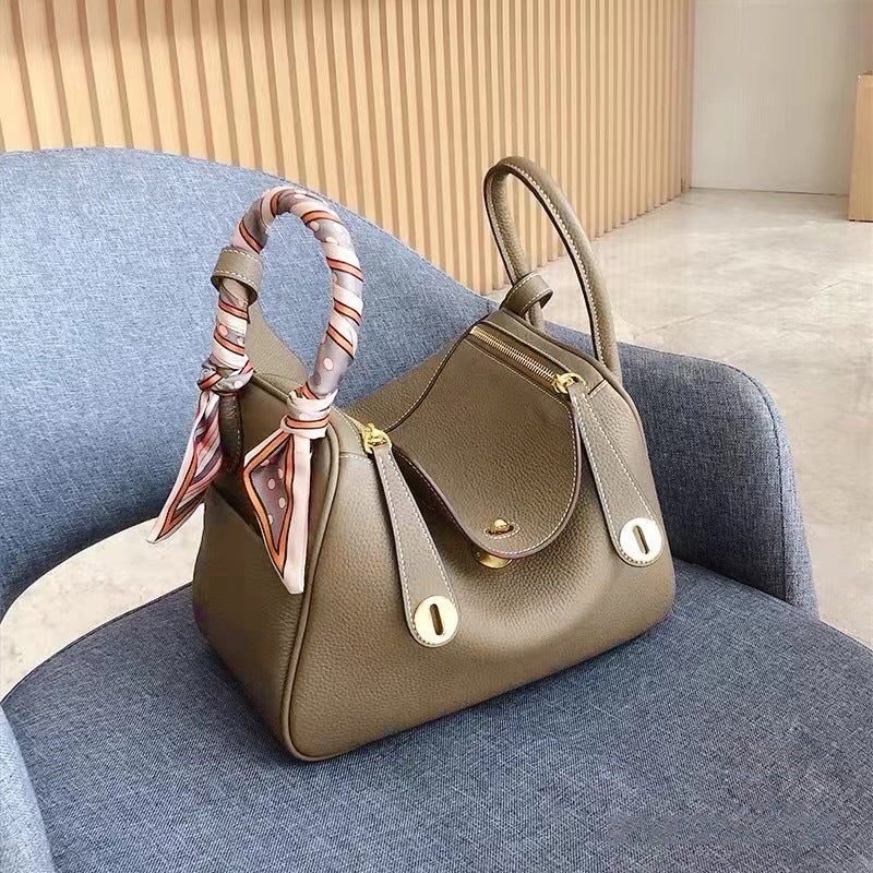 top-handle flap bag with soft grain leather finish - LÉTA