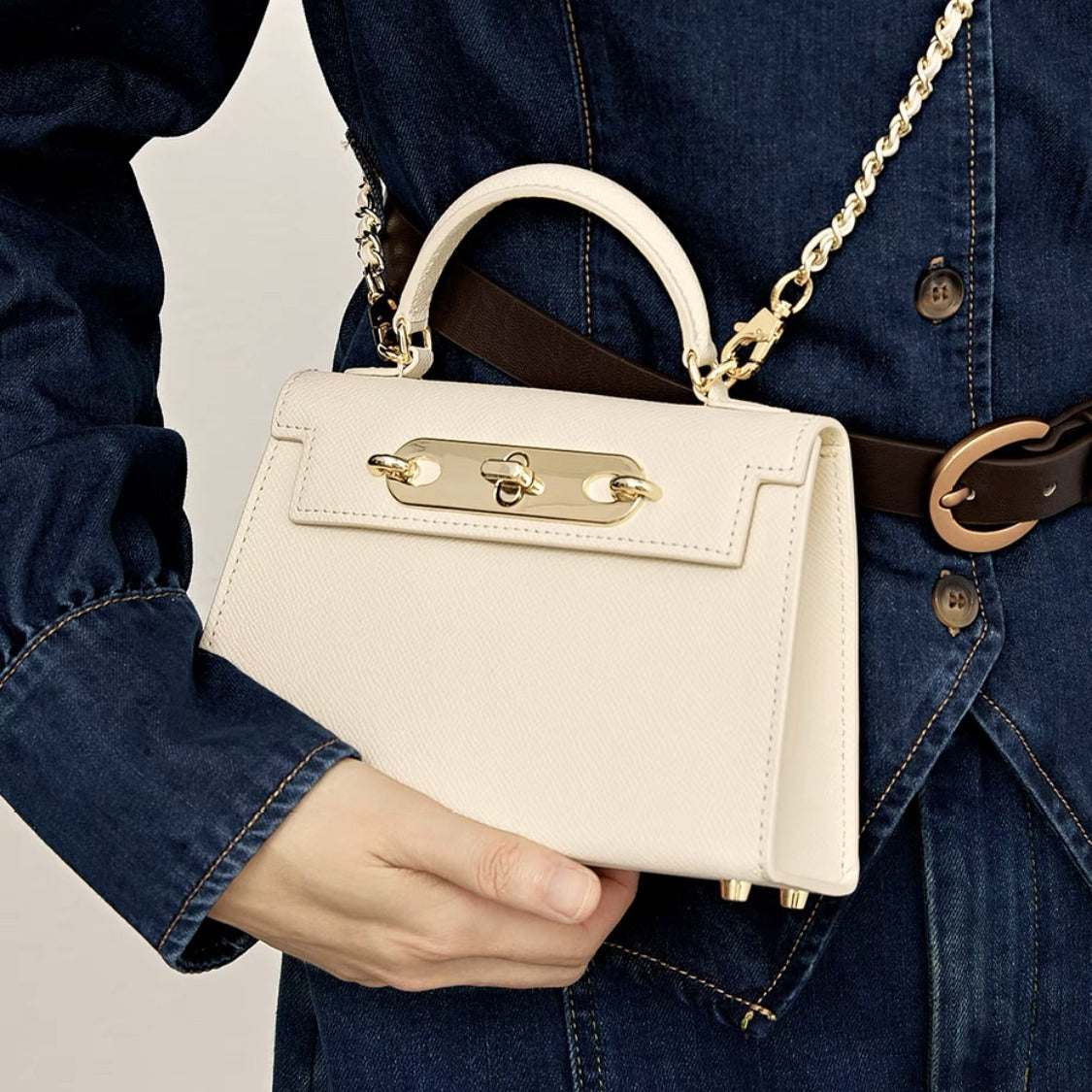 structured top-handle mini bag with gold chain strap – ELARLA