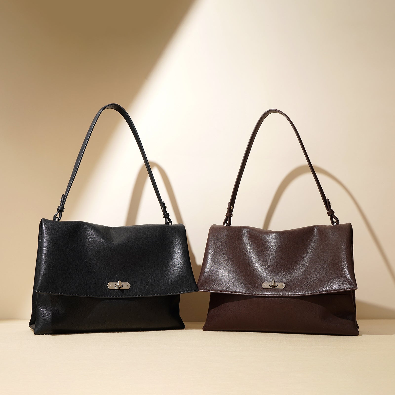 structured flap shoulder bag with twist-lock closure - NODRA