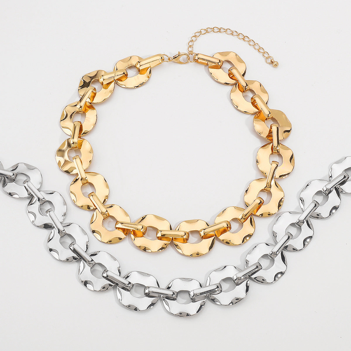 chunky link chain necklace with hammered disc details - REINAW