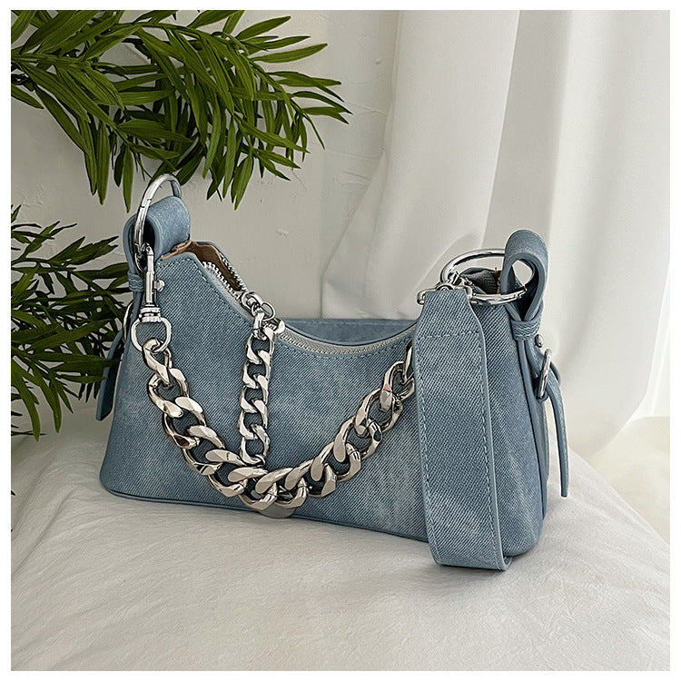 velvet baguette shoulder bag with silver chain detail – SIENNA