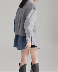 Sleeveless knitted vest over a denim shirt - Duxy