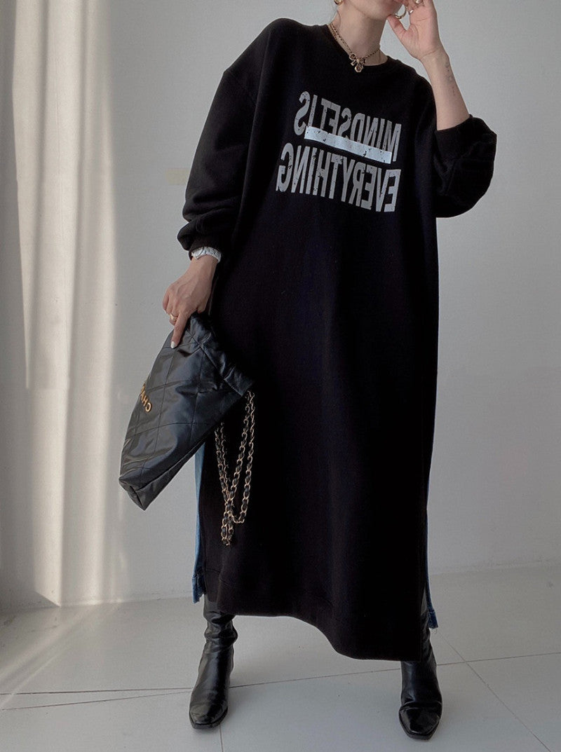 oversized sweatshirt dress with text print – Faeiqa