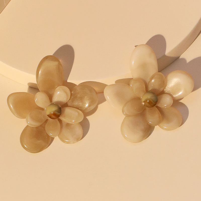 glossy flower stud earring in pastel bloom – MAIA