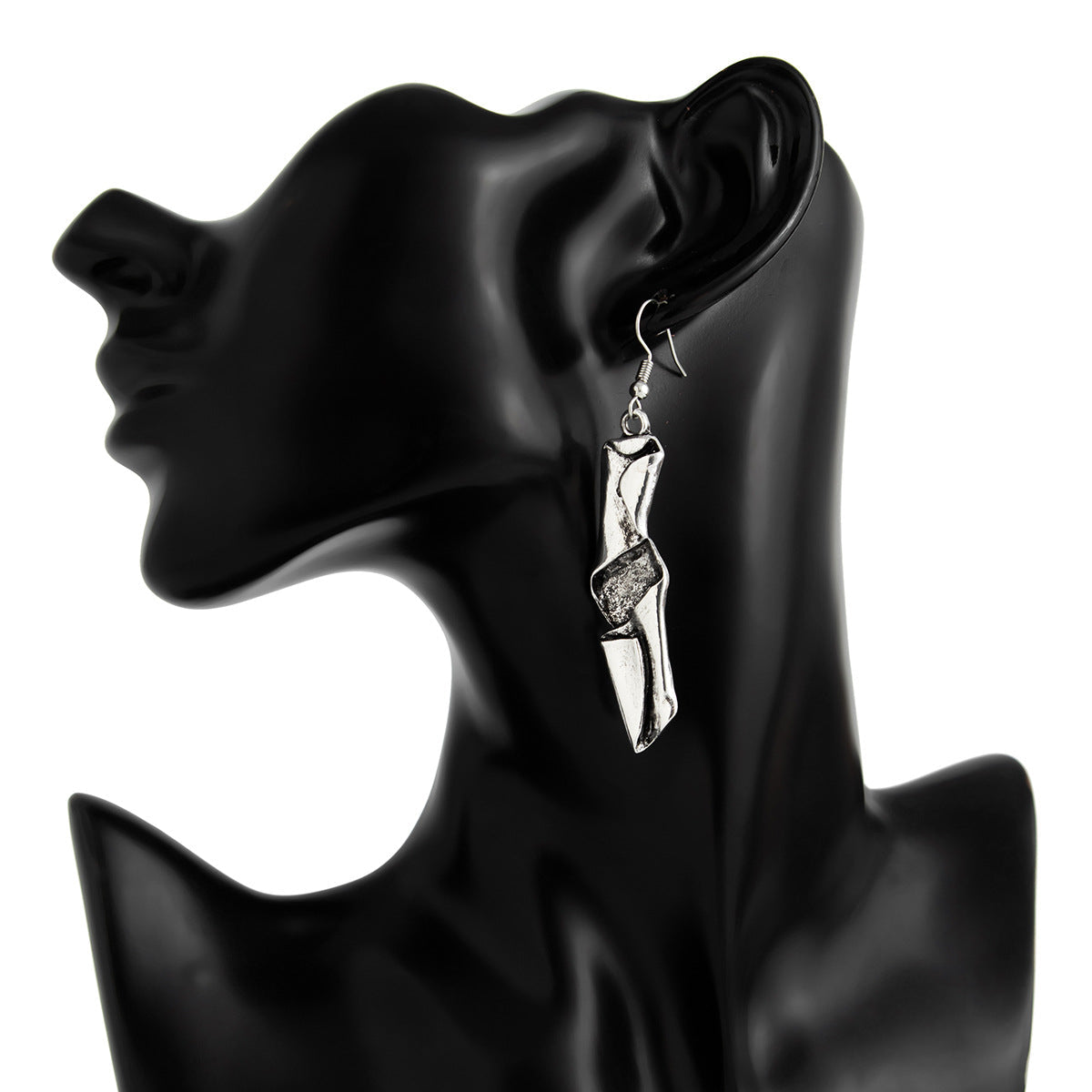 Sculptural drop earrings with twisted texture - Zojly